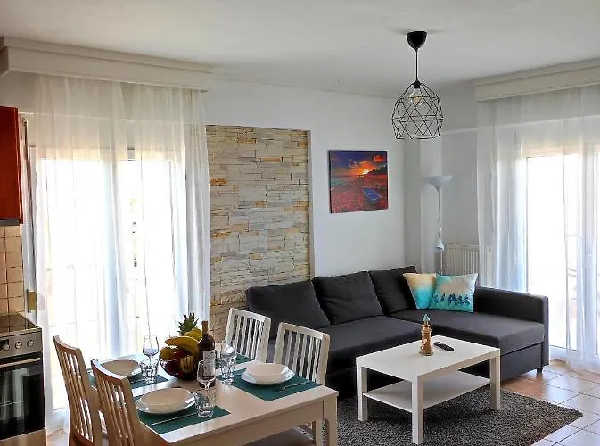 Sea Breeze Apartment
