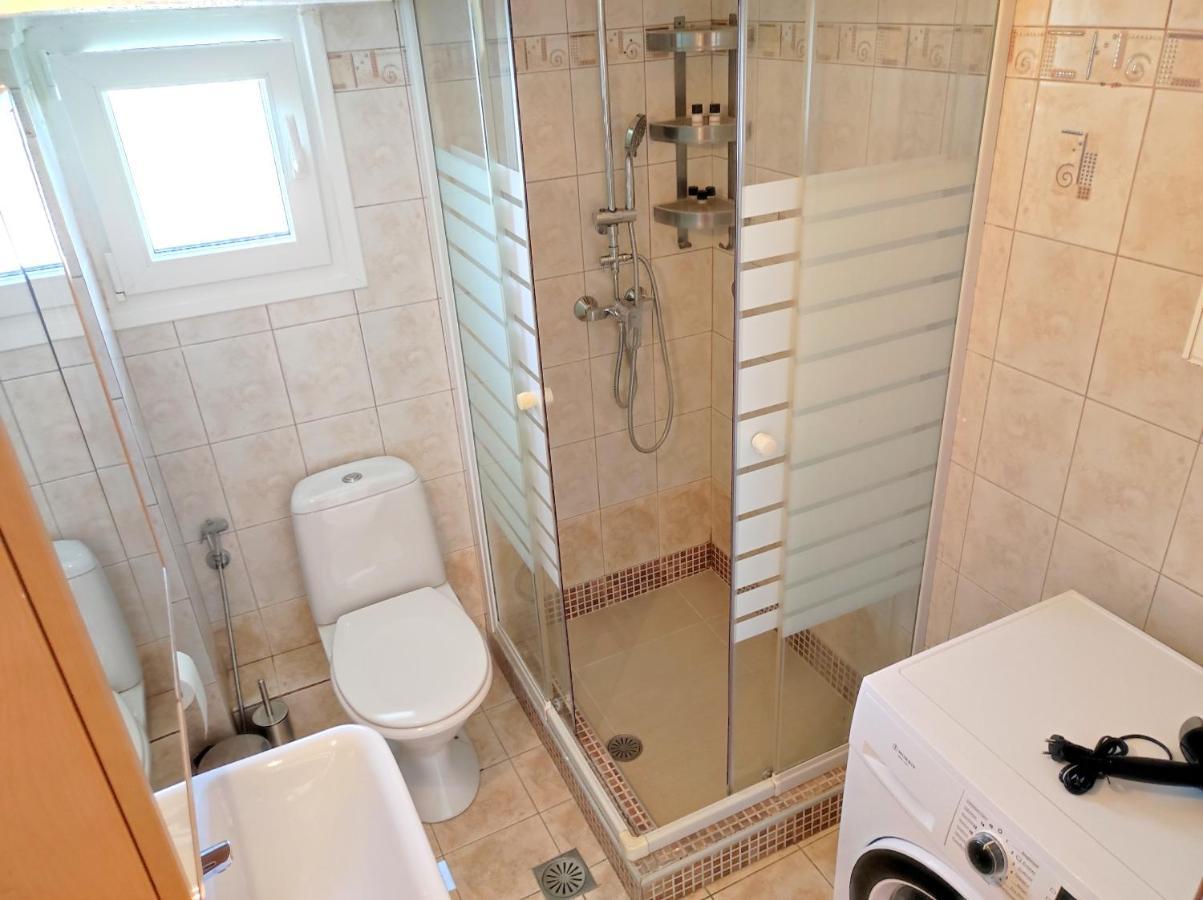 Sea Breeze Apartment *